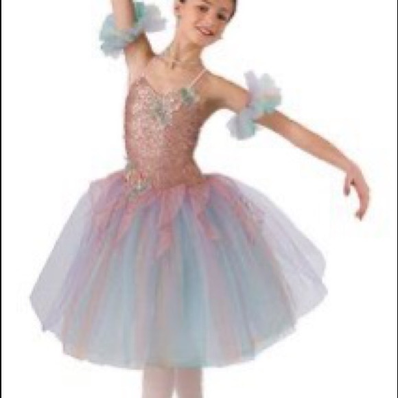 Big beautiful & full tulle tutu dance costume. - Picture 10 of 11